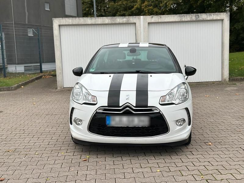 Weiß Gebraucht 2011 Citroën DS3 Kleinwagen | 3.999 € (Guter Preis) - Bild 1/4