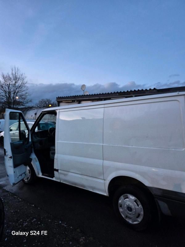 Gebraucht Ford Transit 101 PS (74 kW) 2013 Weiß Van / Kleinbus