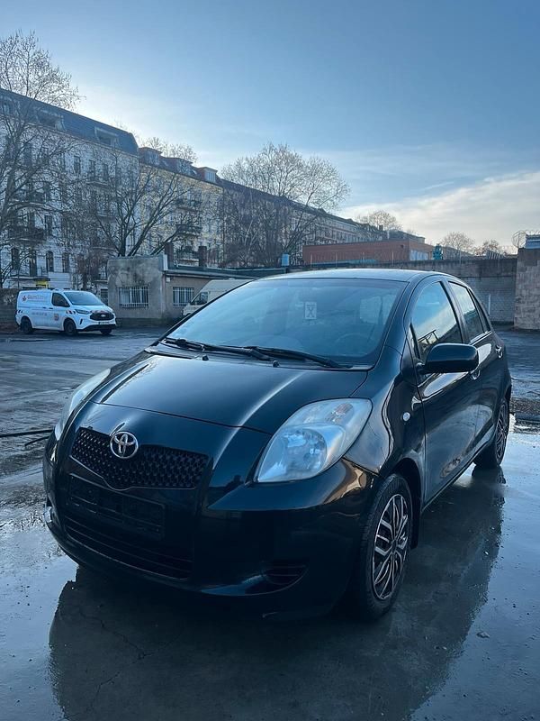 Schwarz Gebraucht 2007 Toyota Yaris Kleinwagen | 3.000 € (Teuer) - Bild 1/4