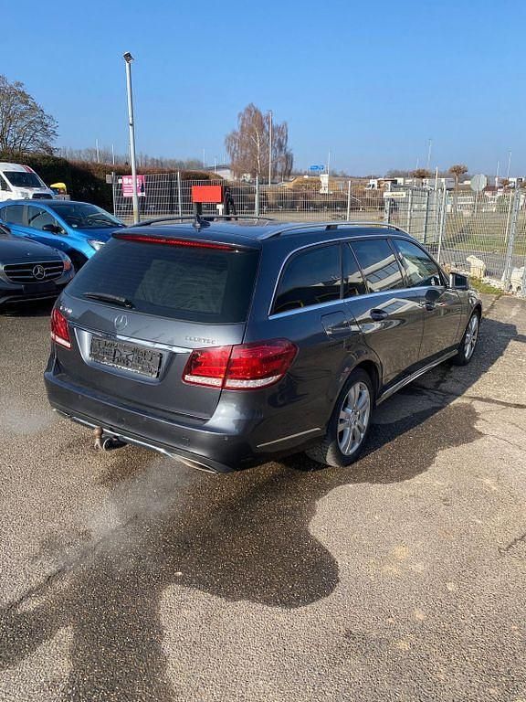 Gebraucht Mercedes E350 252 PS (185 kW) 2014 Grau Kombi