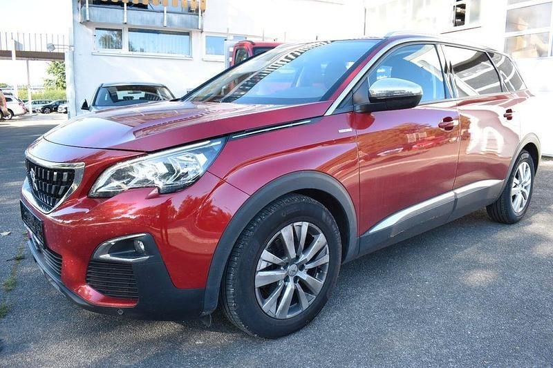 Rot Gebraucht 2020 Peugeot 5008 Active Van / Kleinbus | 18.500 € (Superpreis) - Bild 1/4