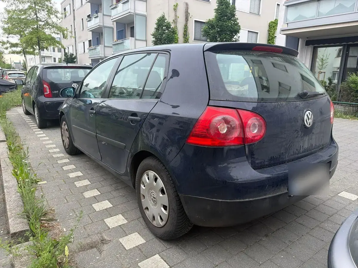 Gebraucht VW Golf V 75 PS (55 kW) 2005 Blau Kleinwagen