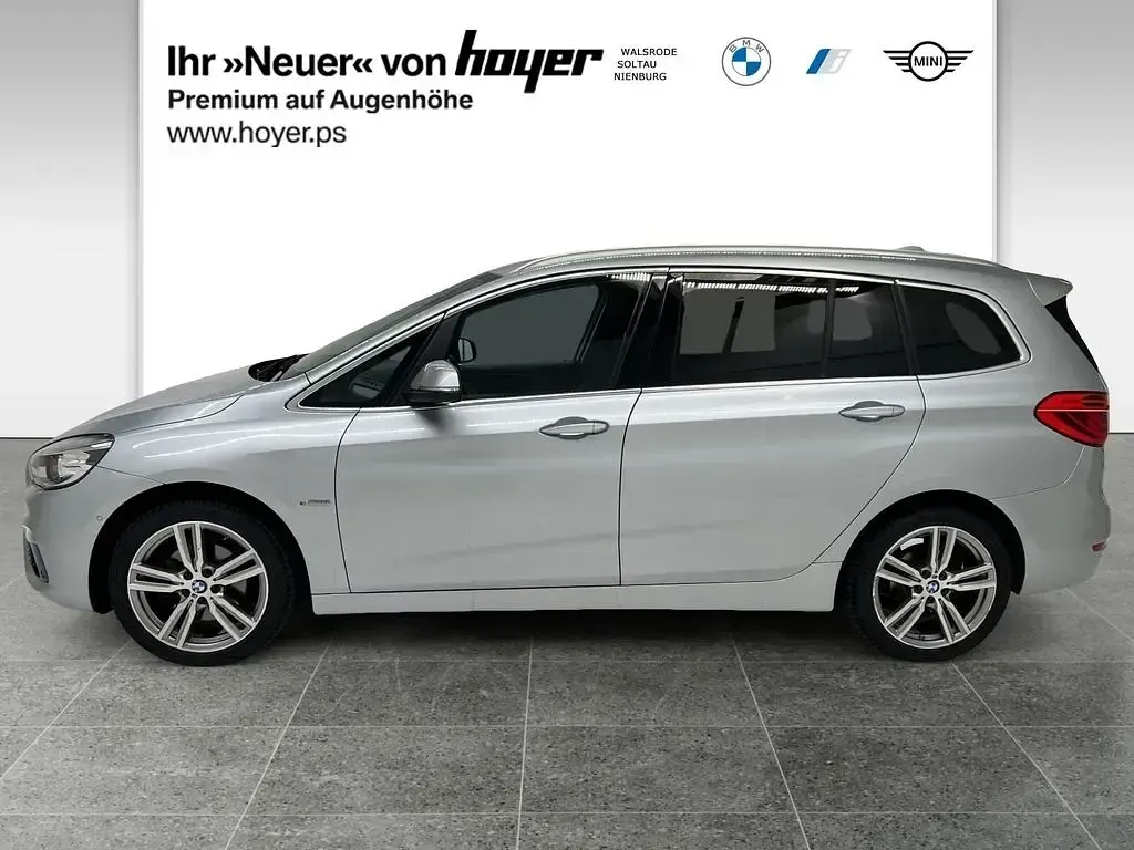 Gebraucht BMW 218 Gran Tourer Efficient Dynamics 150 PS (110 kW) 2016 Silber Van / Kleinbus