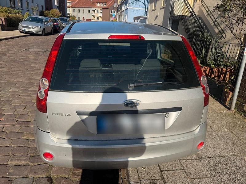 Gebraucht Ford Fiesta 2006 Silber Kleinwagen