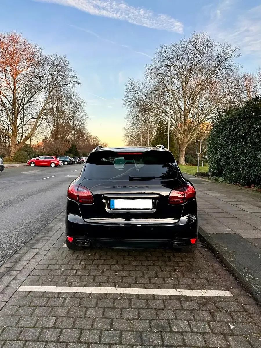 Gebraucht Porsche Cayenne 245 PS (180 kW) 2014 Schwarz SUV