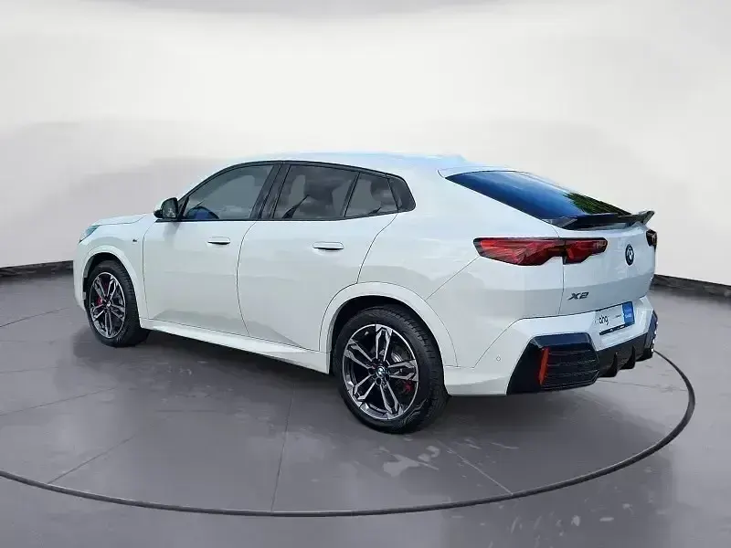 Gebraucht BMW X2 M Sport 163 PS (119 kW) 2025 Weiß SUV