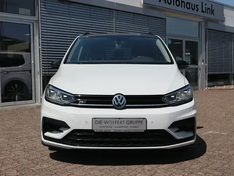 Gebraucht VW Touran Highline 150 PS (110 kW) 2019 Pure white Van / Kleinbus