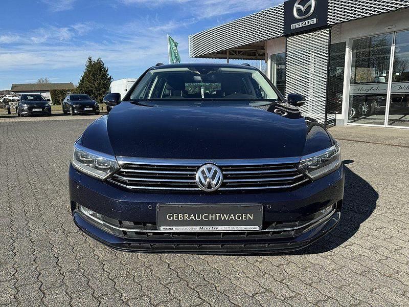 Gebraucht VW Passat 179 PS (131 kW) 2016 Blau Kombi