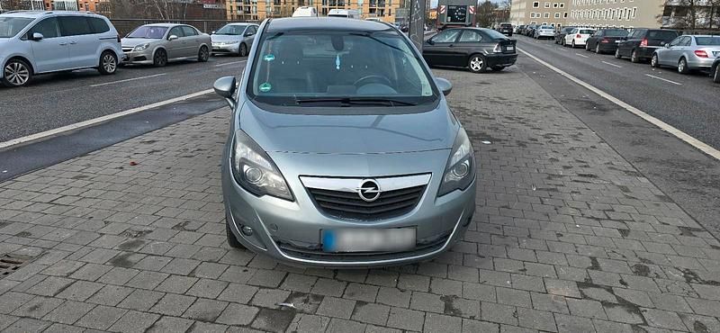 Gebraucht Opel Meriva 140 PS (102 kW) 2011 Silber Van / Kleinbus