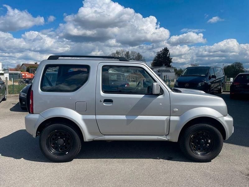 Gebraucht Suzuki Jimny Club 86 PS (63 kW) 2013 Silber SUV