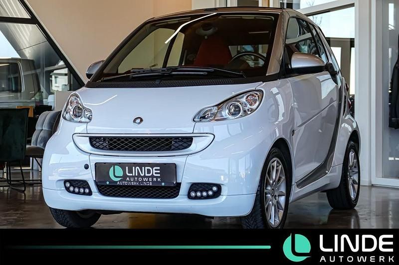 Gebraucht Smart ForTwo Cabrio Passion 84 PS (61 kW) 2011 Weiß Cabrio
