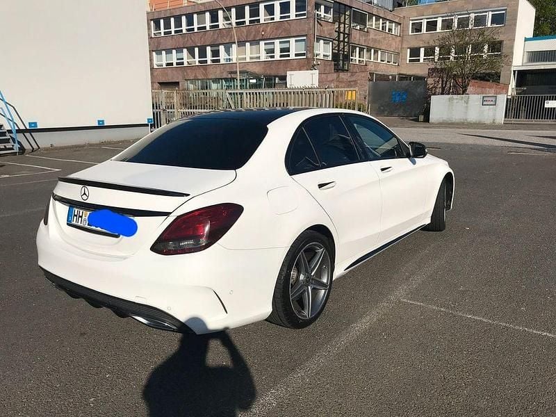 Gebraucht Mercedes C220 AMG line 163 PS (119 kW) 2014 Weiß Limousine