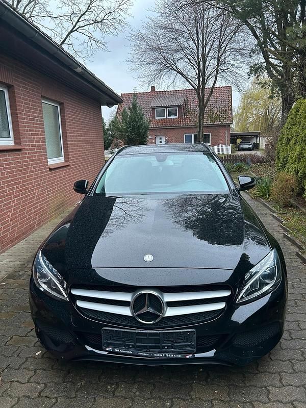Gebraucht Mercedes C180 116 PS (85 kW) 2016 Schwarz Kombi