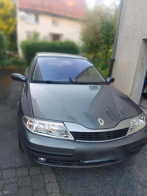 Braun Gebraucht 2002 Renault Laguna II Limousine | 1.599 € (Teuer) - Bild 1/4