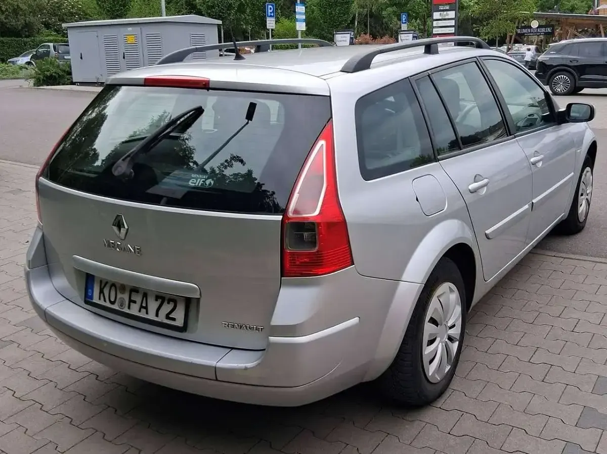 Gebraucht Renault Mégane GrandTour Avantage 131 PS (96 kW) 2007 Grau Kombi