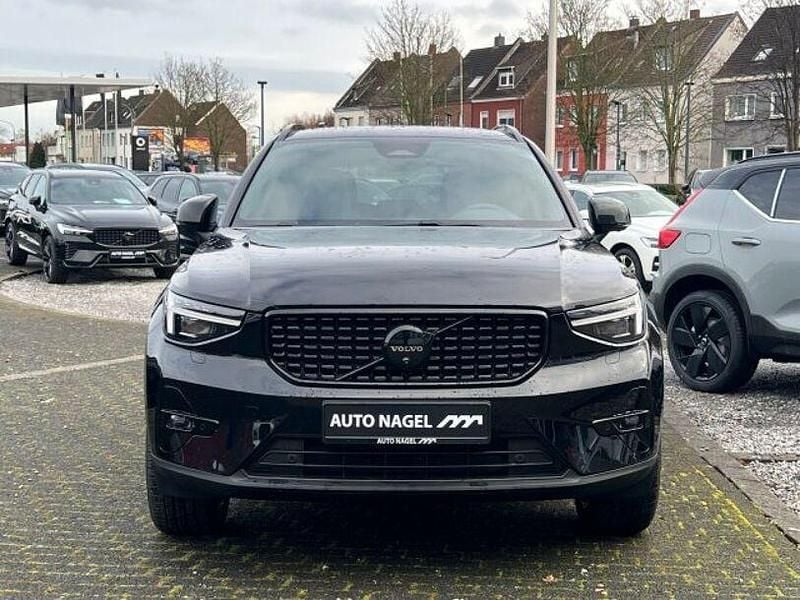 Second-hand Volvo XC40 Ultra 163 CP (119 kW) 2025 Negru SUV