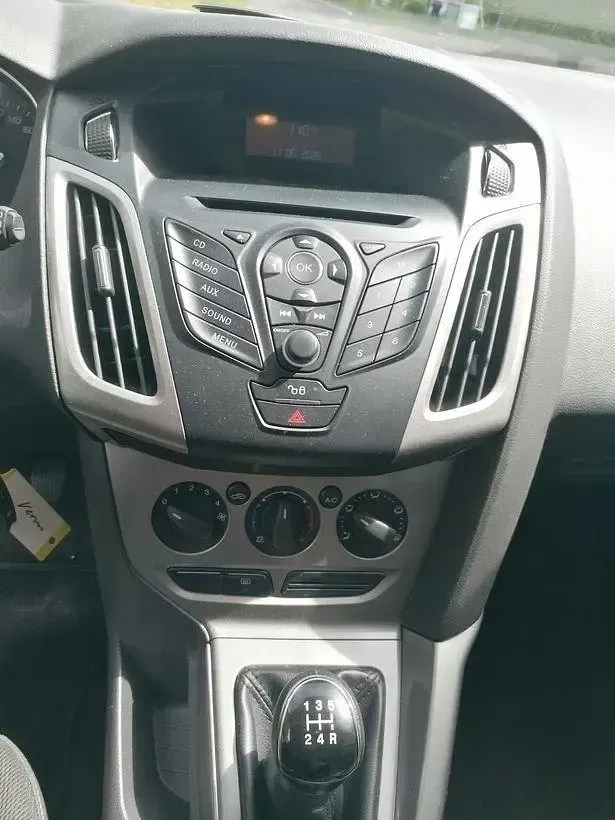 Gebraucht Ford Focus 105 PS (77 kW) 2012 Silber Kombi