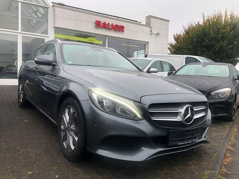 Grau Gebraucht 2016 Mercedes C180 Kombi | 14.900 € (Fairer Preis) - Bild 1/4