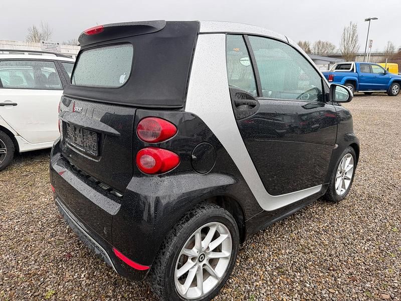 Gebraucht Smart ForTwo Cabrio 52 PS (38 kW) 2012 Schwarz Cabrio