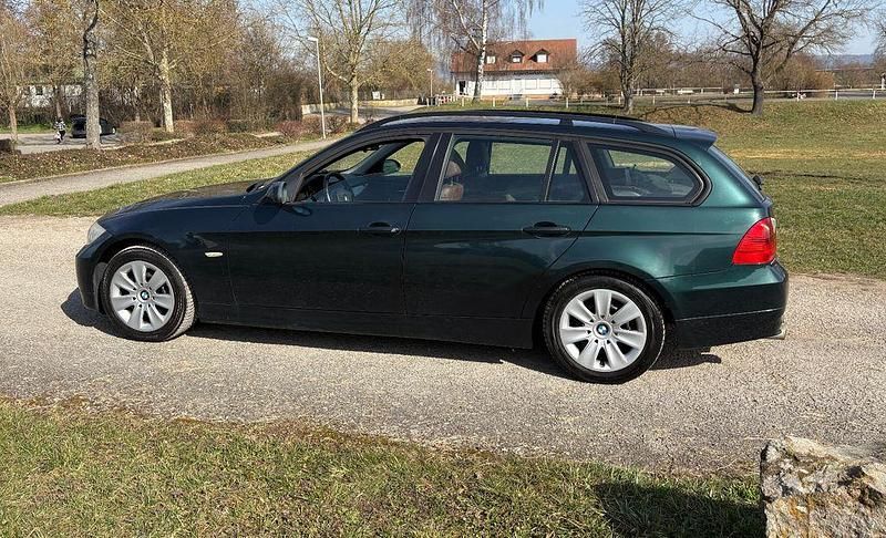 Gebraucht BMW 320 177 PS (130 kW) 2008 Grün Kombi