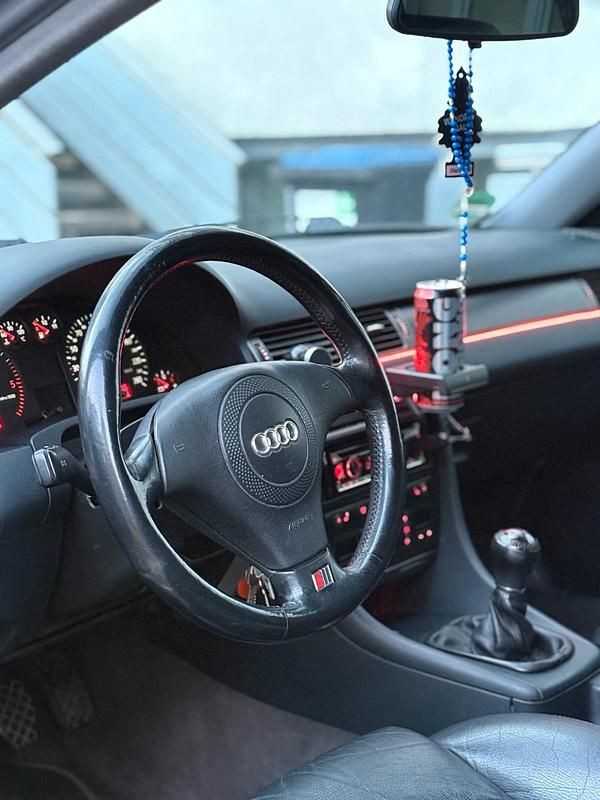 Gebraucht Audi A6 150 PS (110 kW) 1999 Grau Kombi