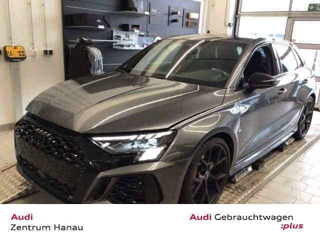 Gebraucht Audi RS3 Sportback Ambiente 400 PS (294 kW) 2023 Daytonagrau perleffekt Kleinwagen