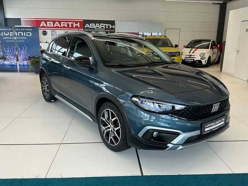 Blau Gebraucht 2021 Fiat Tipo Cross Limousine | 14.990 € (Fairer Preis) - Bild 1/4