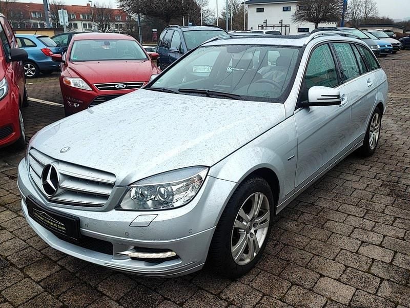 Silber Gebraucht 2011 Mercedes C200 Kombi | 13.950 € (Fairer Preis) - Bild 1/4