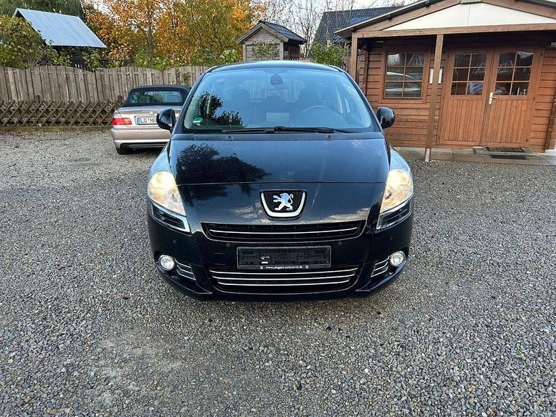 Schwarz Gebraucht 2012 Peugeot 5008 Business-Line Van / Kleinbus | 2.999 € (Superpreis) - Bild 1/4