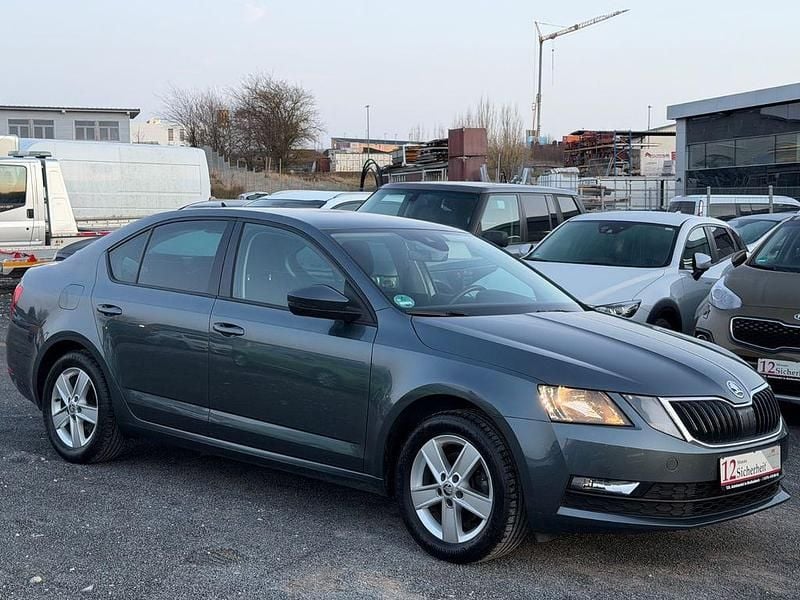 Gebraucht Skoda Octavia Ambition 150 PS (110 kW) 2018 Grau Limousine
