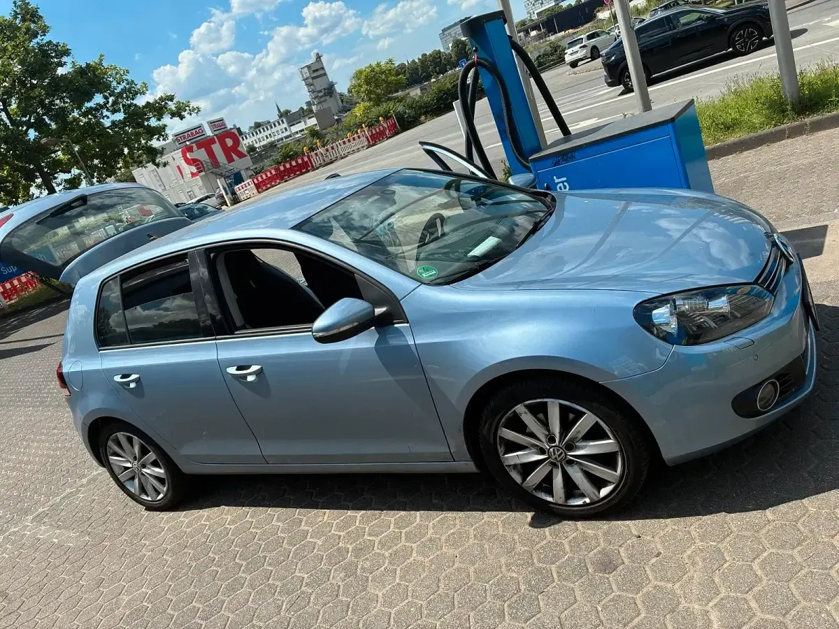 Gebraucht VW Golf VI 122 PS (89 kW) 2009 Blau Kleinwagen
