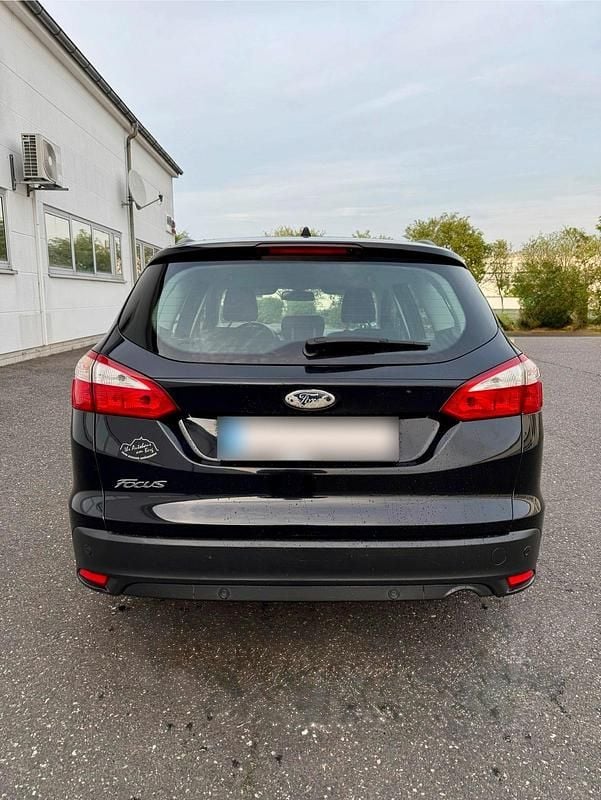 Usata Ford Focus 116 CV (85 kW) 2012 Nero Station wagon