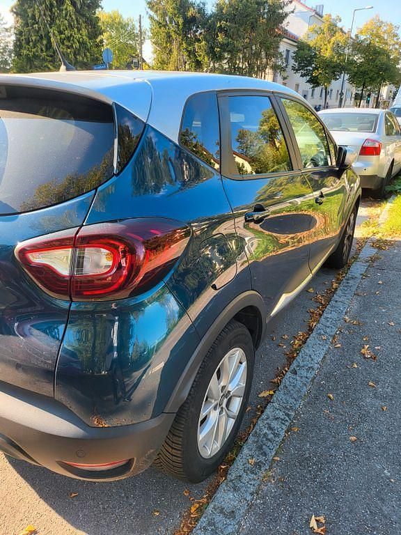Blau Gebraucht 2019 Renault Captur LIMITED SUV | 11.900 € (Guter Preis) - Bild 1/4