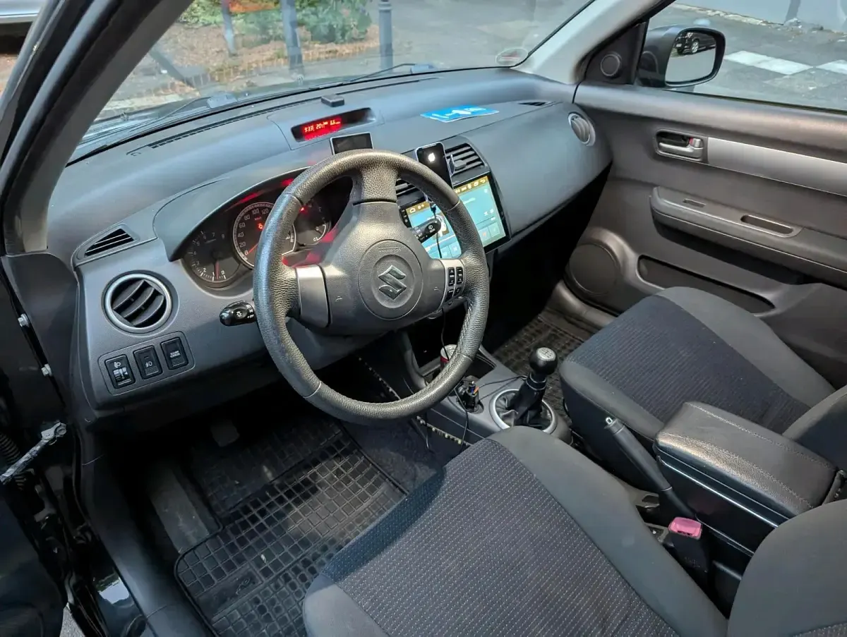 Gebraucht Suzuki Swift 93 PS (68 kW) 2009 Schwarz Kleinwagen