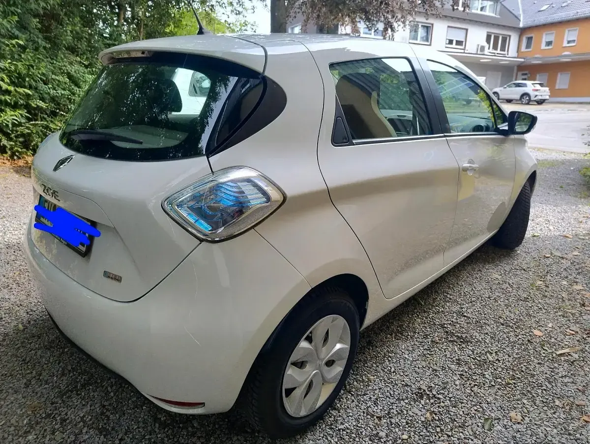 Gebraucht Renault Zoe 42 kW (58 PS) 2019 Weiß Kleinwagen