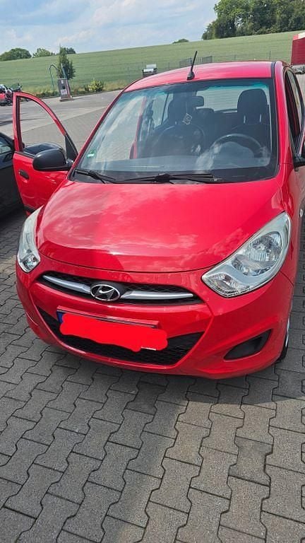 Gebraucht Hyundai i10 Style 69 PS (50 kW) 2011 Rot Kleinwagen