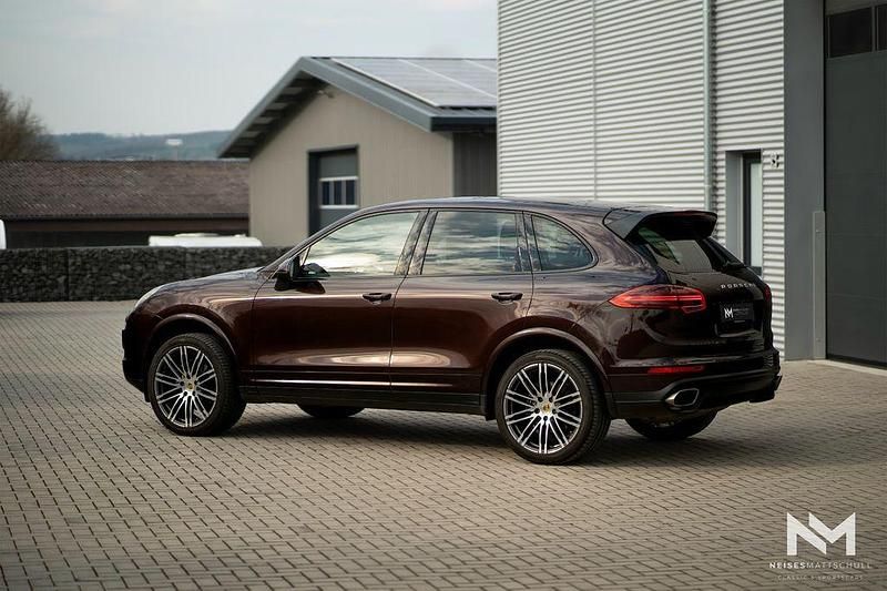 Second-hand Porsche Cayenne Platinum Edition 262 CP (192 kW) 2016 Maro SUV