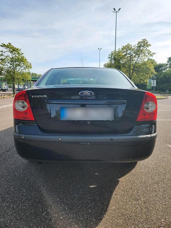 Gebraucht Ford Focus 105 PS (77 kW) 2007 Schwarz Limousine