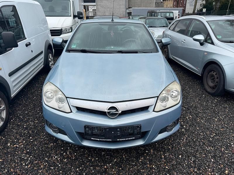 Gebraucht Opel Tigra 90 PS (66 kW) 2010 Braun Cabrio