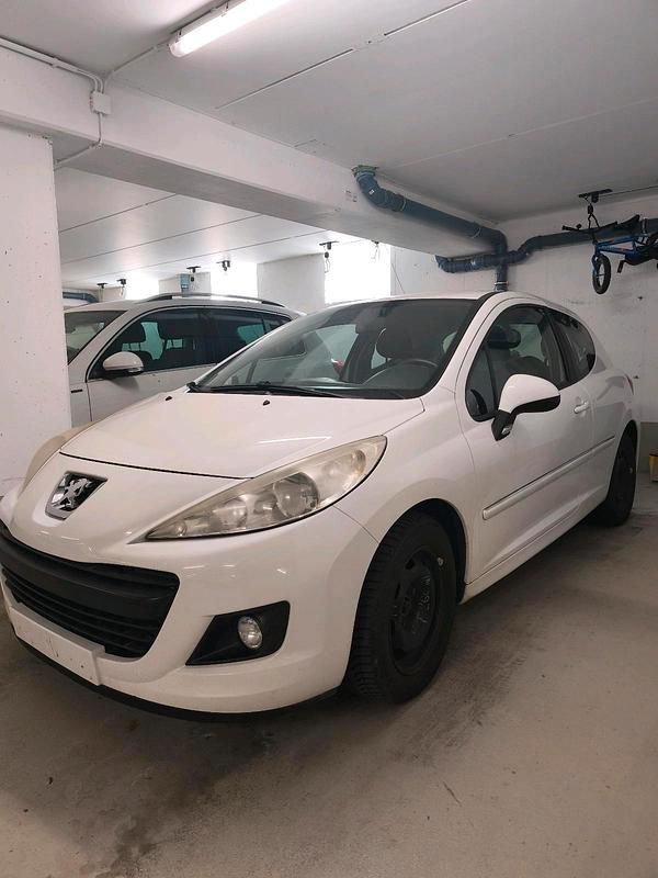 Gebraucht Peugeot 207 2011 Weiß Kleinwagen