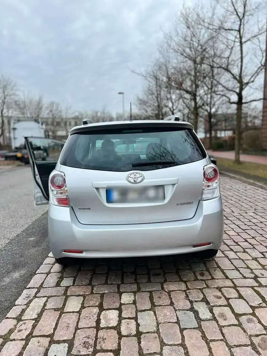 Brugt Toyota Verso 177 HK (130 kW) 2010 Sølv MPV