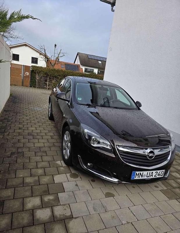 Gebraucht Opel Insignia Edition 179 PS (131 kW) 2015 Limousine