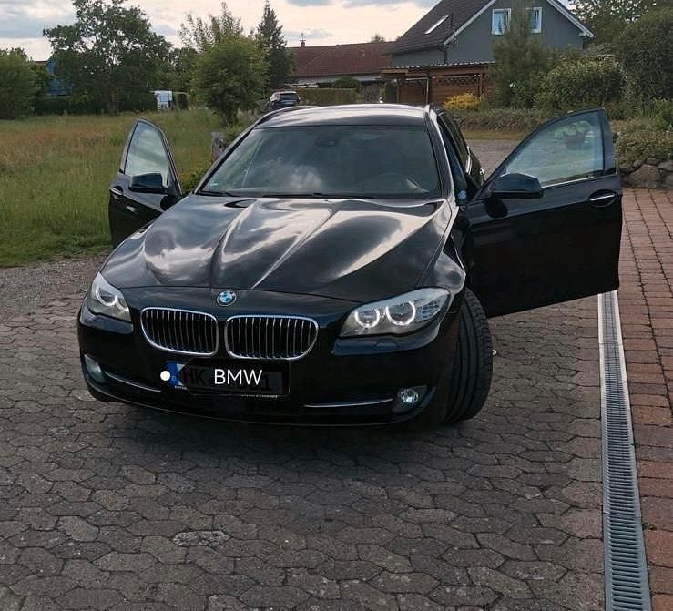 Gebraucht 2011 BMW 525 Kombi | 13.000 € - Bild 1/4