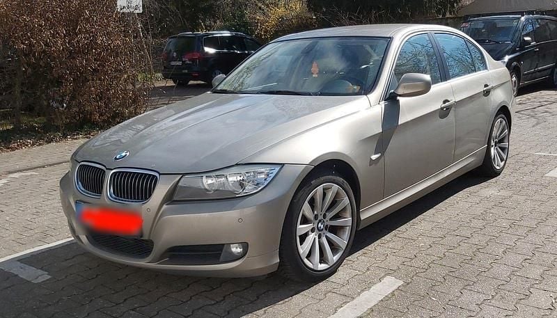 Second-hand BMW 325 204 CP (150 kW) 2011 Auriu Berlinǎ