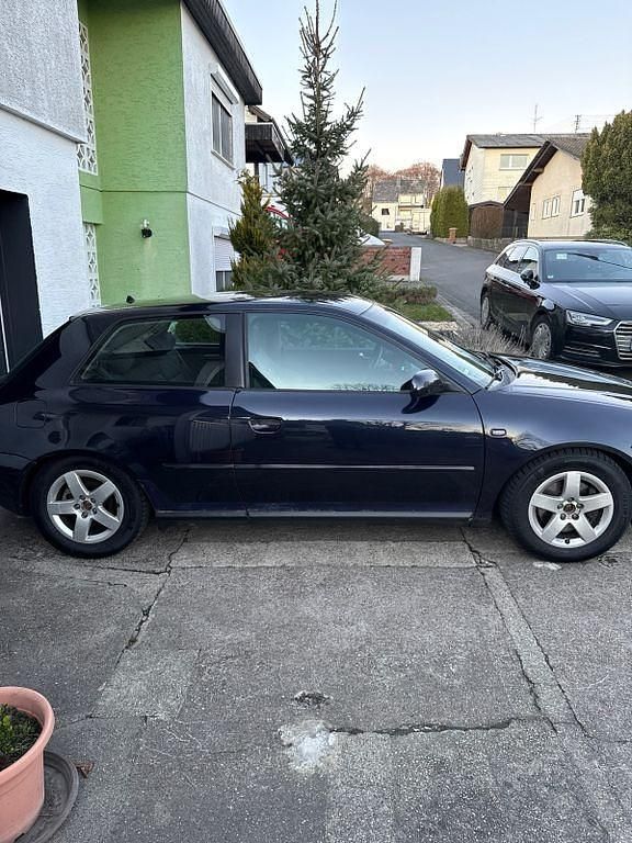 Gebraucht Audi A3 Ambition 131 PS (96 kW) 2002 Blau Kleinwagen
