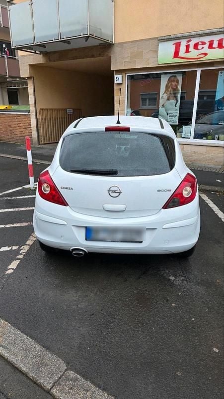 Gebraucht Opel Corsa 69 PS (50 kW) 2011 Weiß Kleinwagen