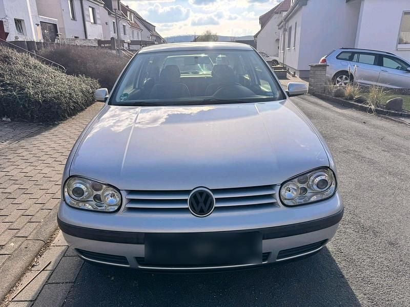Gebraucht VW Golf IV 75 PS (55 kW) 2000 Silber Kleinwagen