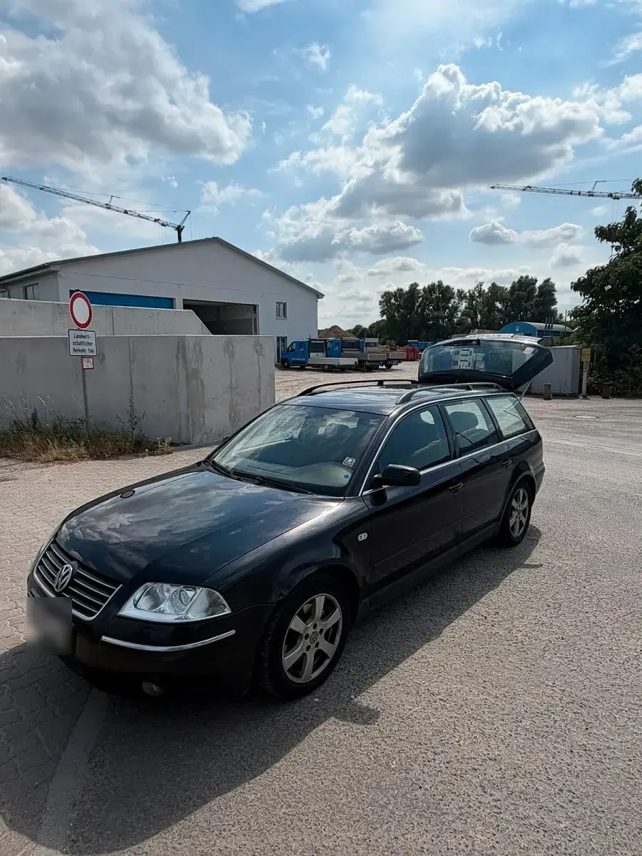 Gebraucht VW Passat 131 PS (96 kW) 2003 Schwarz Kombi