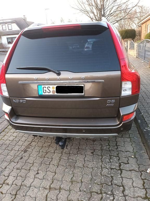 Gebraucht Volvo XC90 Pro 200 PS (147 kW) 2014 Braun SUV