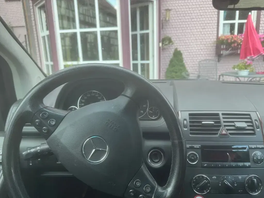 Gebraucht Mercedes B170 116 PS (85 kW) 2005 Schwarz Van / Kleinbus